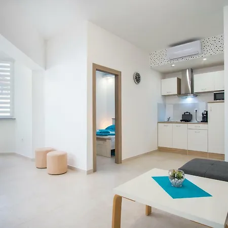 Apartment Artos Pula
