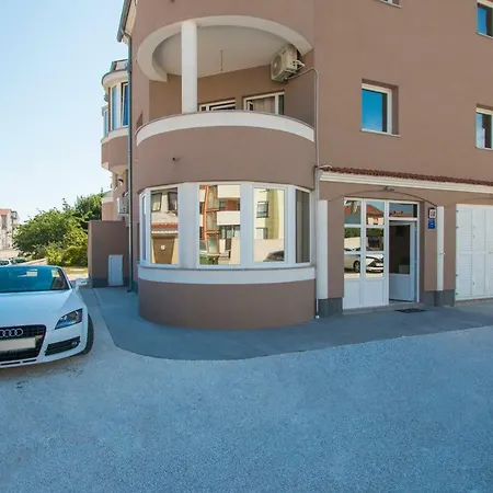 Apartment Artos *